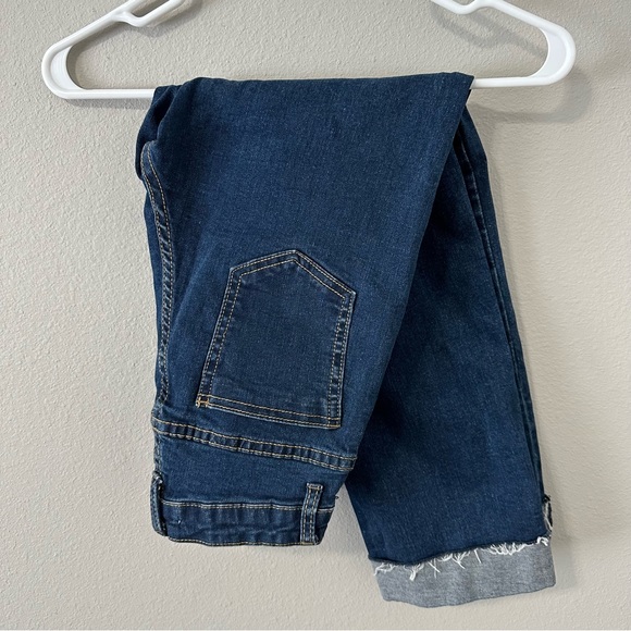 Eternal Summer Women’s Straight Leg Blue Short Jeans/Capris Fringe Size Small - Picture 2 of 12